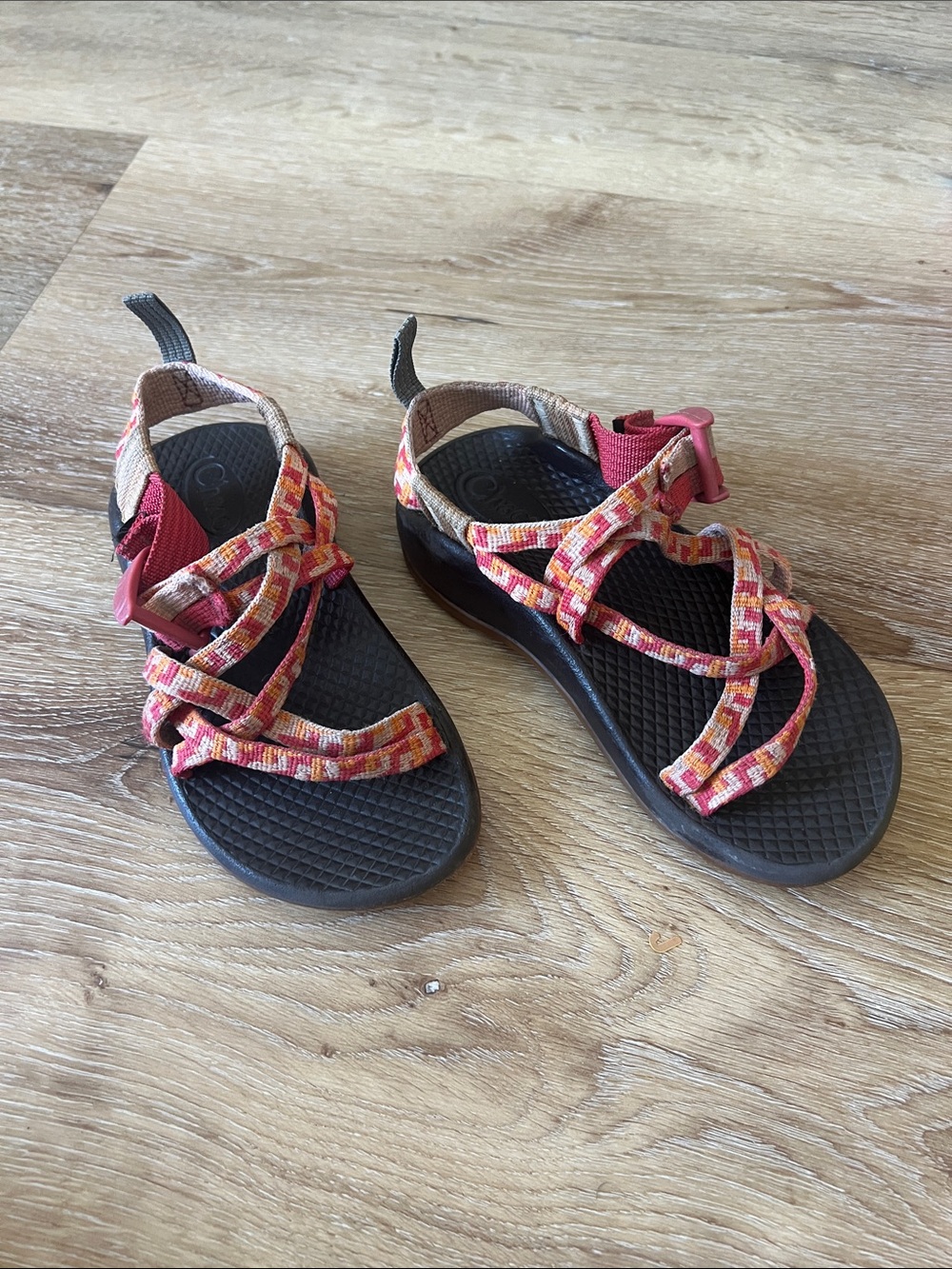 Girls Chaco’s size 11K